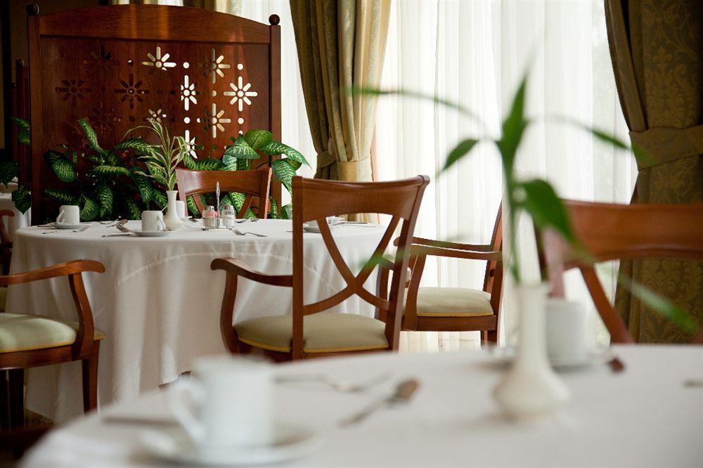 Lancaster Ouaga 2000 Hotell Ouagadougou Eksteriør bilde